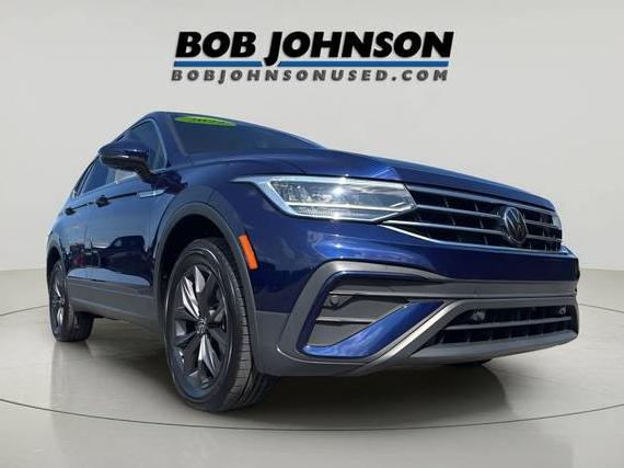VOLKSWAGEN TIGUAN 4MOTION 2022 3VV2B7AX1NM029987 image